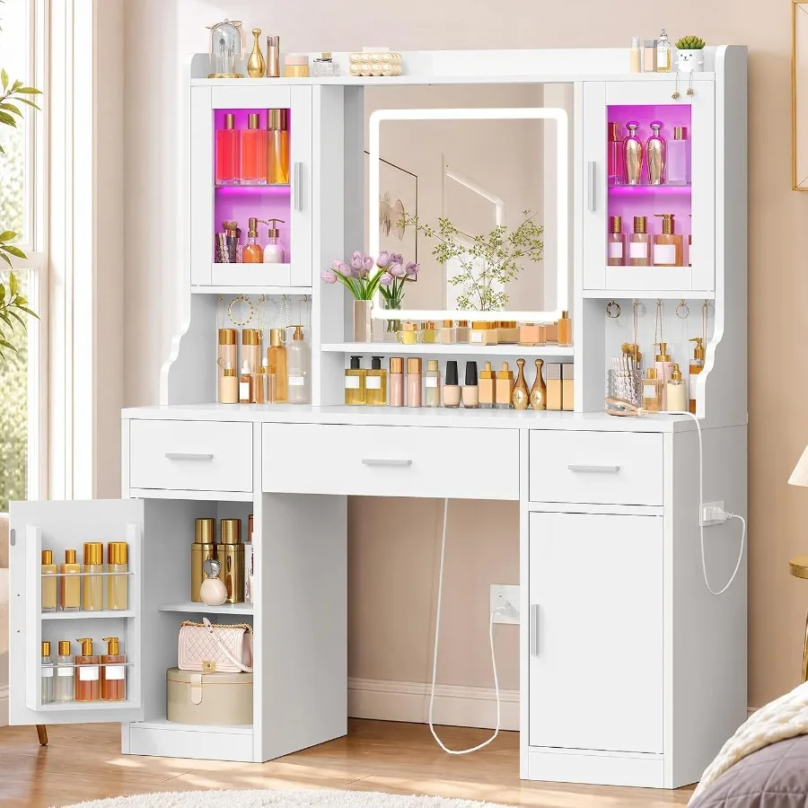 寝室で使用できる、鏡と照明付きのメイクアップ用ドレッサー。素 - Makeup のレビューと価格
